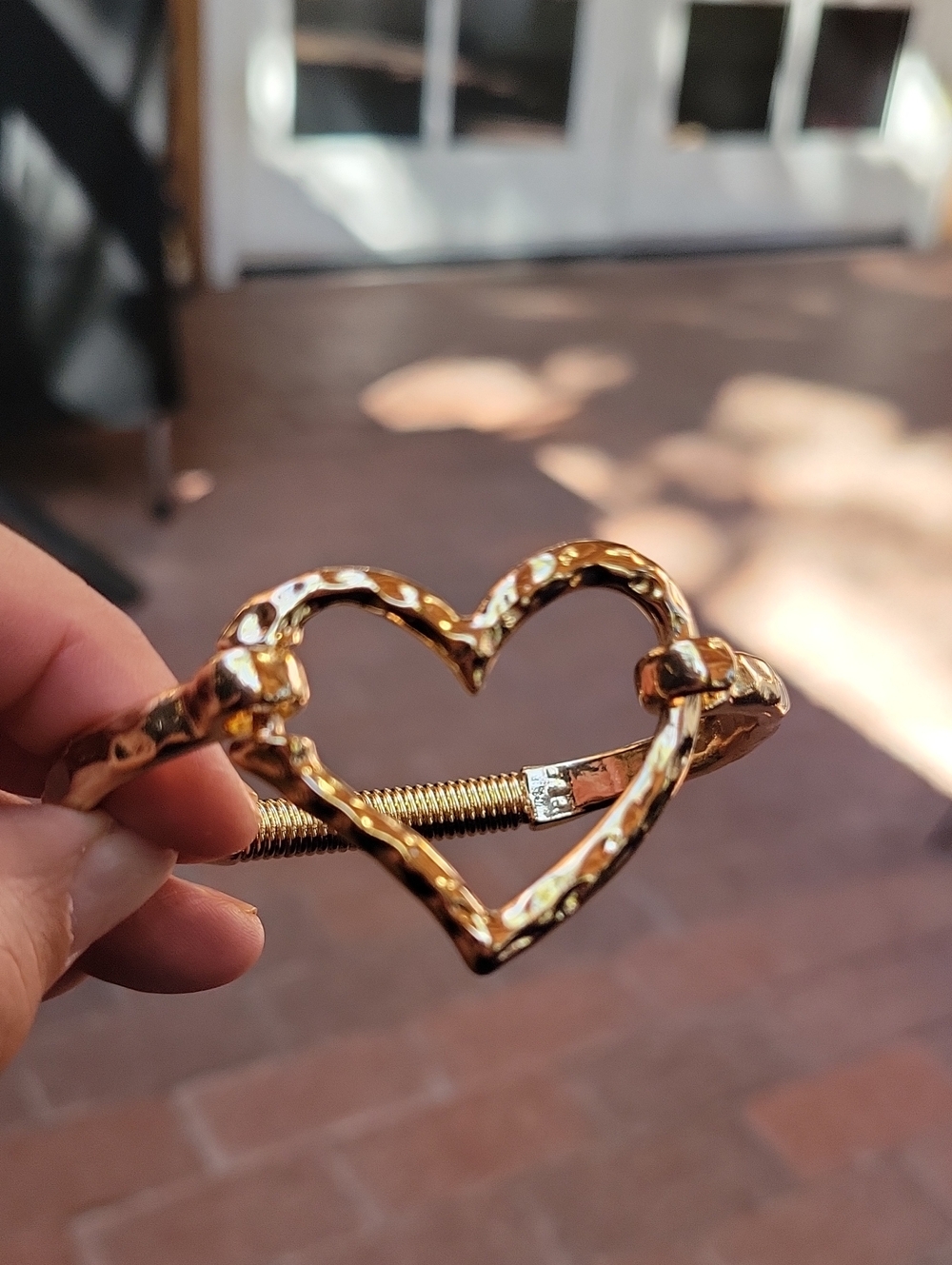 Gold tone bracelet